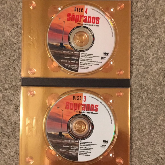 THE SOPRANOS - The Complete Third Season Box Set! - Picture 13 of 16